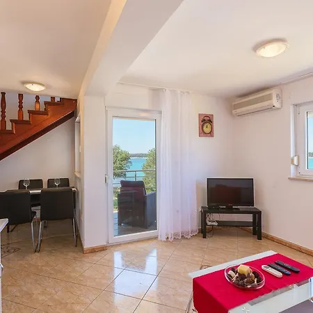 Hannah Apartment