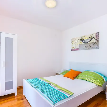 Hannah Apartment *